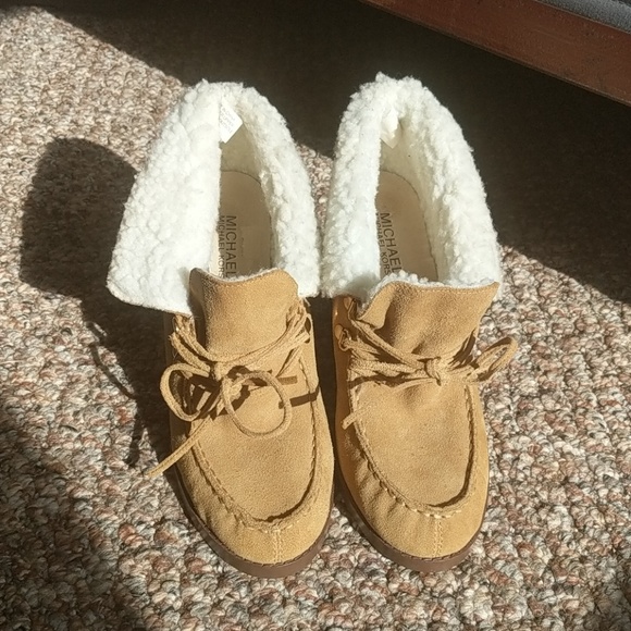 MICHAEL KORS Wedge Moccasin Booties - Picture 3 of 10
